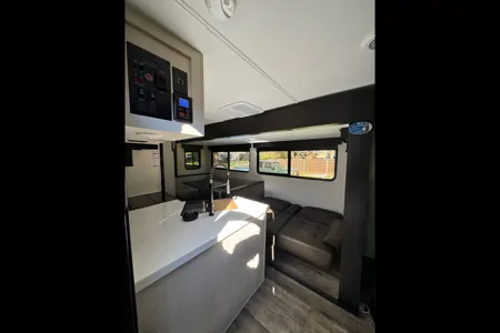 Forest River Alpha wolf 280QBS-L Travel Trailer