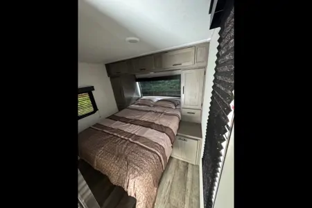 Forest River Alpha wolf 280QBS-L Travel Trailer