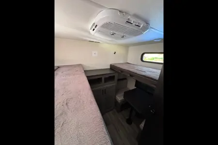 Forest River Alpha wolf 280QBS-L Travel Trailer