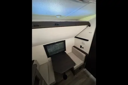 Forest River Alpha wolf 280QBS-L Travel Trailer