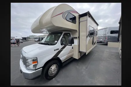 C14 - Thor Motor Coach Four Winds