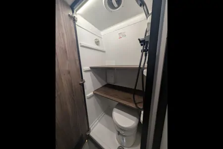 Skyvan Adventure Van Tiffin Motorhomes Allegro GH1 Class B