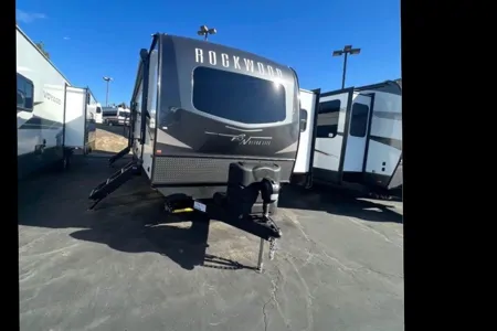 Tommy's Forest River Rockwood ultra light 2911BS Travel Trailer
