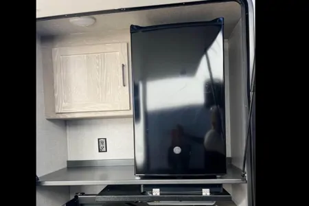 Tommy's Forest River Rockwood ultra light 2911BS Travel Trailer