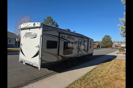 Donny's Eclipse RV 28IBG Toy Hauler