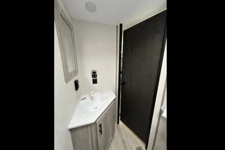 KZ Sportsmen Travel Trailer