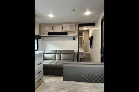 KZ Sportsmen Travel Trailer