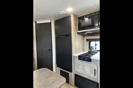 KZ Sportsmen Travel Trailer