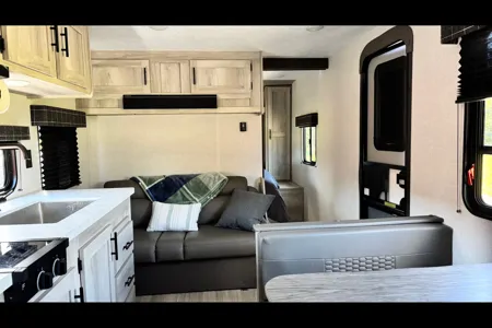 KZ Sportsmen Travel Trailer