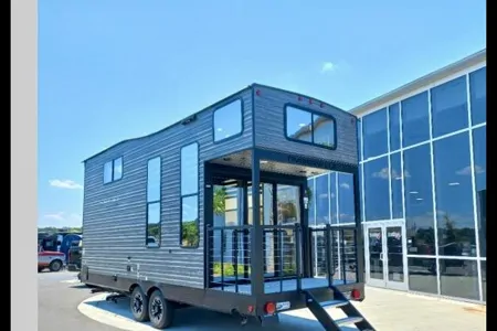 Ozarro's Timberwolf Mini Loft 16ML