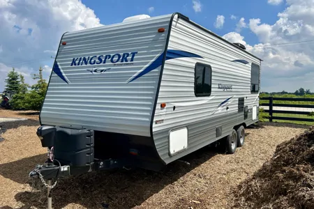 Gulf Stream Kingsport Travel Trailer – Sleeps 4 | Easy Tow | Great for Families