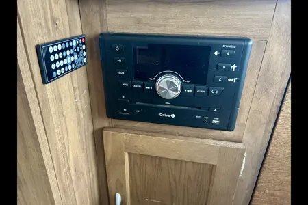 Gulf Stream Kingsport Travel Trailer – Sleeps 4 | Easy Tow | Great for Families