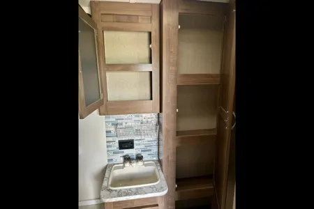 Gulf Stream Kingsport Travel Trailer – Sleeps 4 | Easy Tow | Great for Families