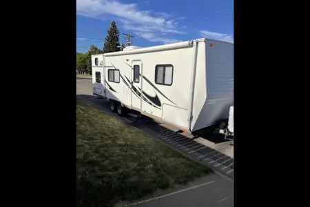 Family-Friendly Thor Wave 29BHS Travel Trailer – Comfort & Convenience on the Road!