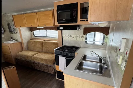Family-Friendly Thor Wave 29BHS Travel Trailer – Comfort & Convenience on the Road!