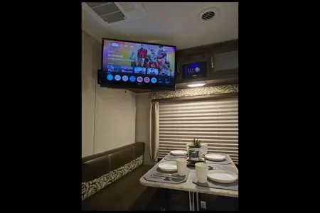 Coachmen Apex Ultra-Lite / Power Inverter & Generator / Starlink Equipped!