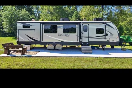 Ovadek rentals LLC Keystone Laredo Travel Trailer