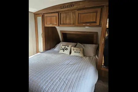 Ovadek rentals LLC Keystone Laredo Travel Trailer