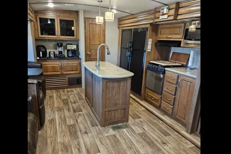 Ovadek rentals LLC Keystone Laredo Travel Trailer