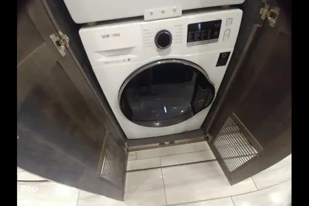 Allen's American Coach America Dream 45a Class A