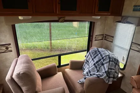 Fiona's Coachmen Freedom express Travel Trailer