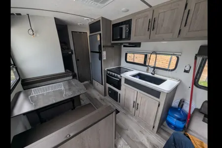 Daniel's 2021 Springdale 260bh
