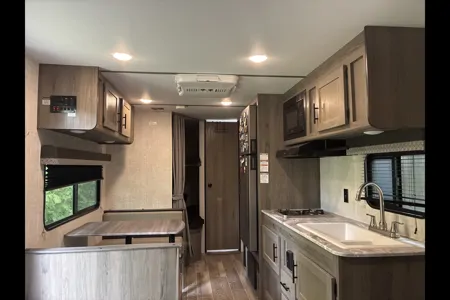 Leandro's Grand River 25BH Travel Trailer