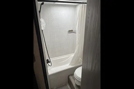Leandro's Grand River 25BH Travel Trailer