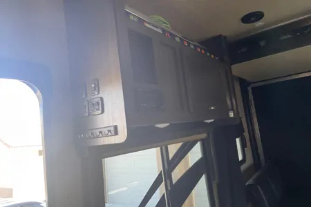 Daniel's Genesis Supreme Rv Supreme Toyhauler Toy Hauler