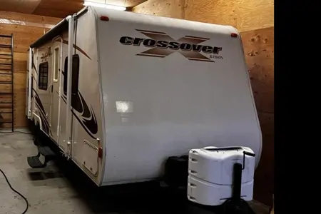 Rachel's R-Vision Crossover Travel Trailer