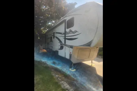 Darryl's Keystone Montana High Country 333DB Fifth Wheel