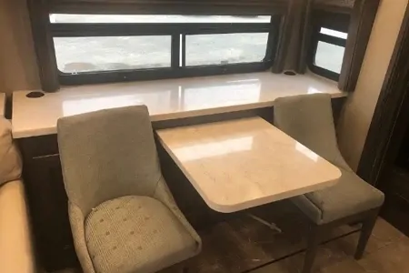 American Coach American Revolution Class A