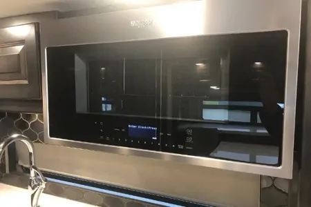 American Coach American Revolution Class A
