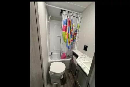 Delvin's Coleman Lantern Travel Trailer