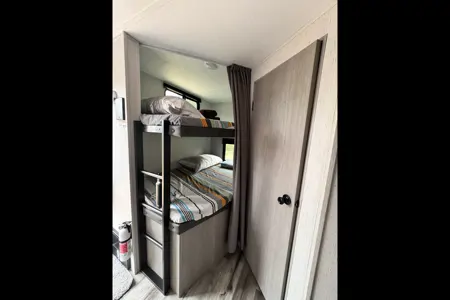 Delvin's Coleman Lantern Travel Trailer