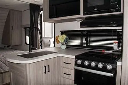 Meet "Wade" - Keystone Passport Sl series Travel Trailer