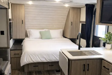 Meet "Wade" - Keystone Passport Sl series Travel Trailer