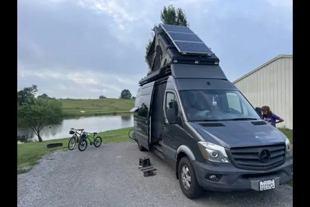 Sight Seeing Family Camper