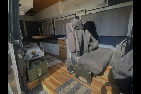Sight Seeing Family Camper