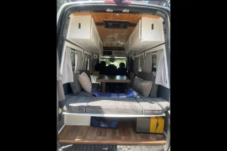 Sight Seeing Family Camper