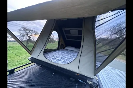 Sight Seeing Family Camper