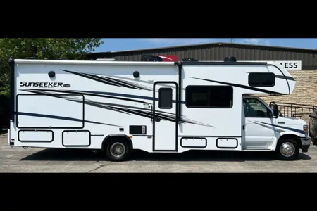 Brian's Forest River SUNSEEKER 2860 Class C