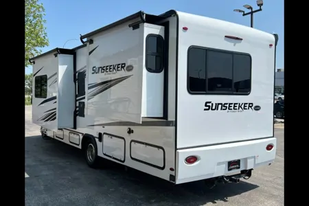 Brian's Forest River SUNSEEKER 2860 Class C