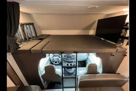 Brian's Forest River SUNSEEKER 2860 Class C