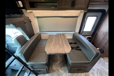 Brian's Forest River SUNSEEKER 2860 Class C