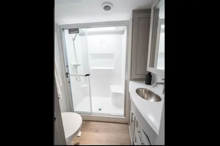 Retreat Alliance RV Avenue 38DBL Fifth Wheel