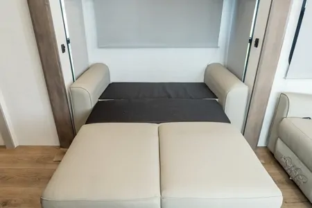 Retreat Alliance RV Avenue 38DBL Fifth Wheel