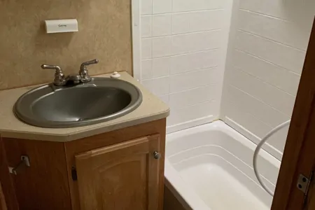 Roomy Wildcat Bunkhouse