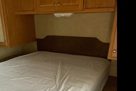 Roomy Wildcat Bunkhouse