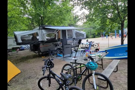 Pop-up that sleeps the whole family under 3300 lbs